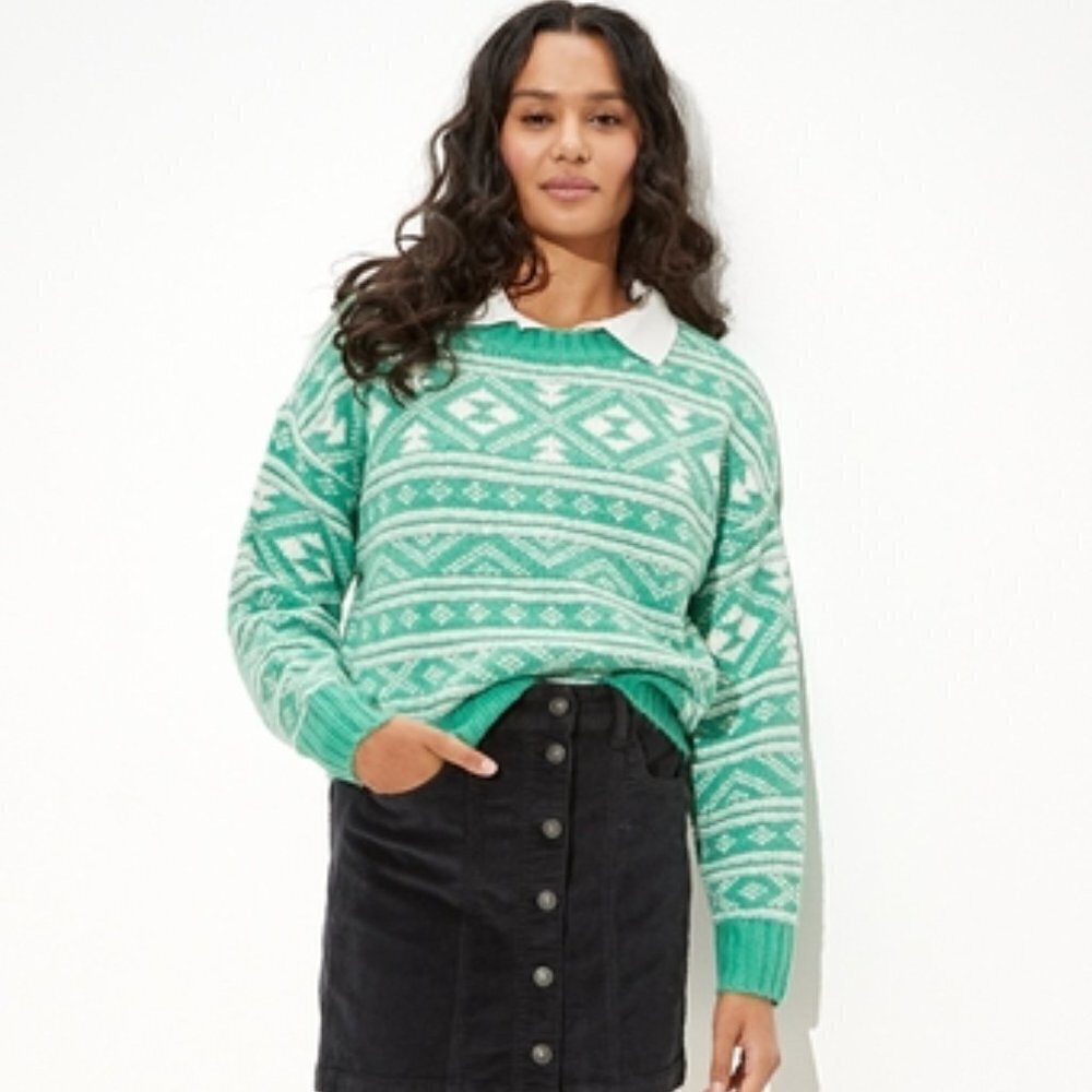 American Eagle Green and White Nordic Knit Sweater Small